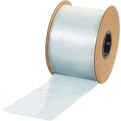 Chiếc túi nhựa được mở trước cho đồ lót