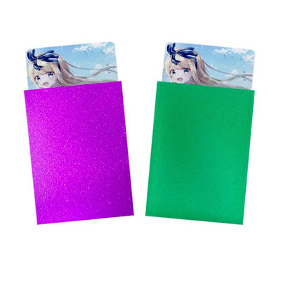 Nhựa tùy chỉnh 100pcs 67 * 92Mm chống bụi Hình ảnh minh bạch nghệ thuật Holographic Trading Card sleeves