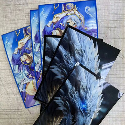 60PCS Art Anime Thẻ tay áo PKM Shield Board Game Trading Cards Bảo vệ tay áo kích thước tiêu chuẩn 67x92cm